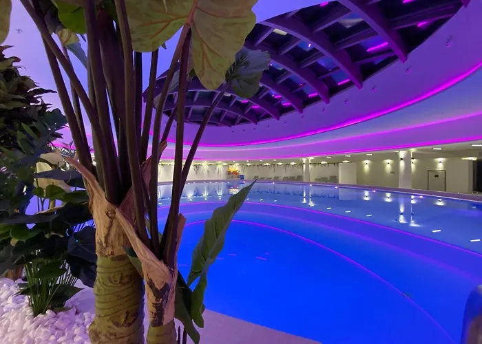 Hanza Tower High Floor Swimming Pool & Spa