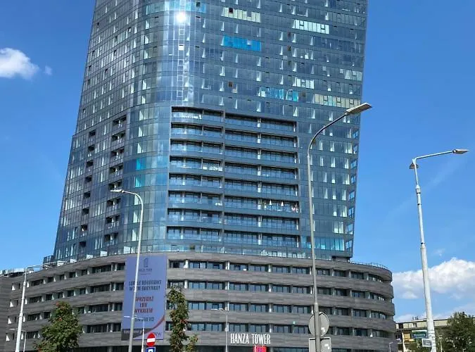 Hanza Tower High Floor Swimming Pool & Spa
