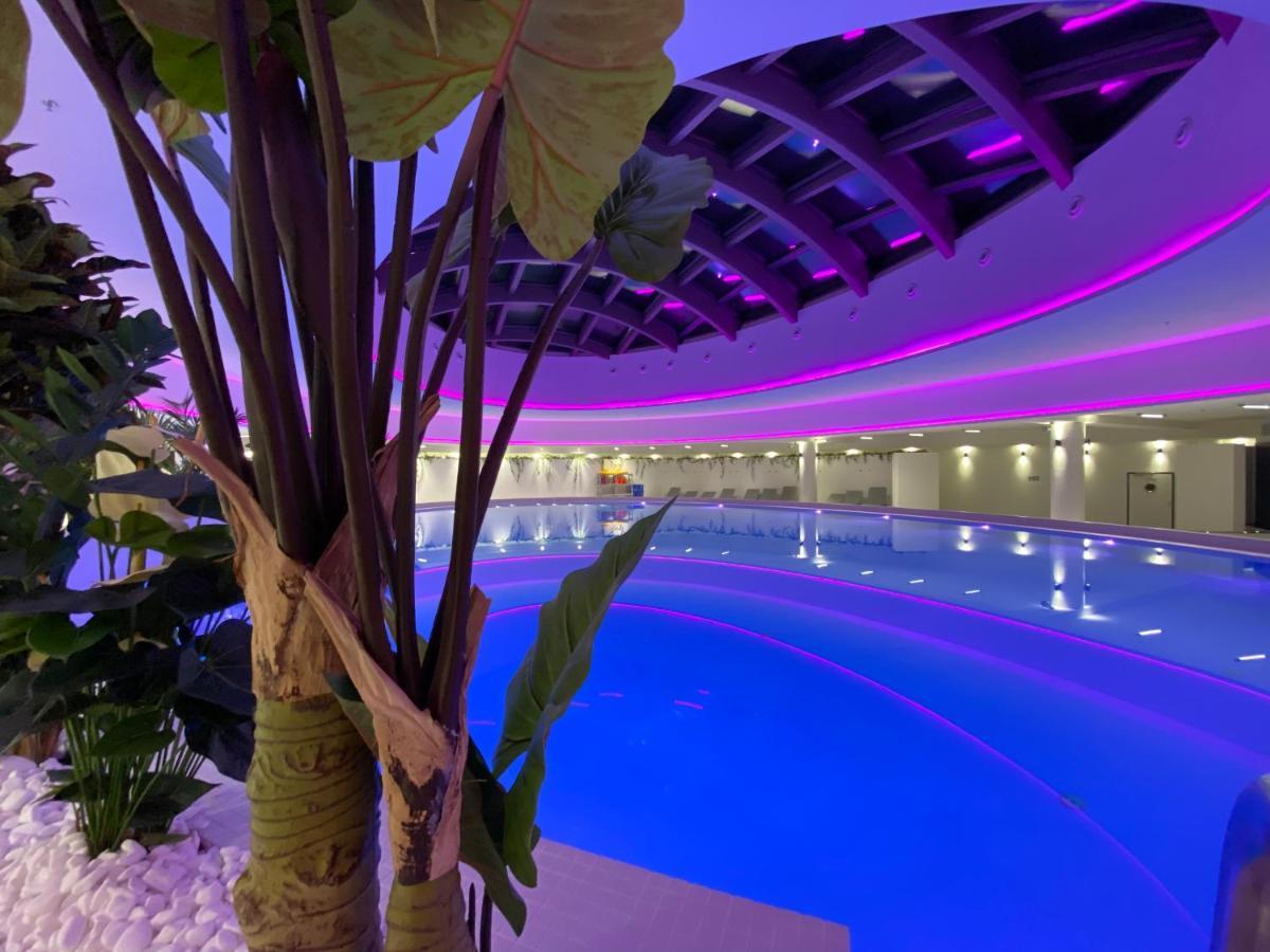 Apartment Hanza Tower High Floor Swimming Pool & *