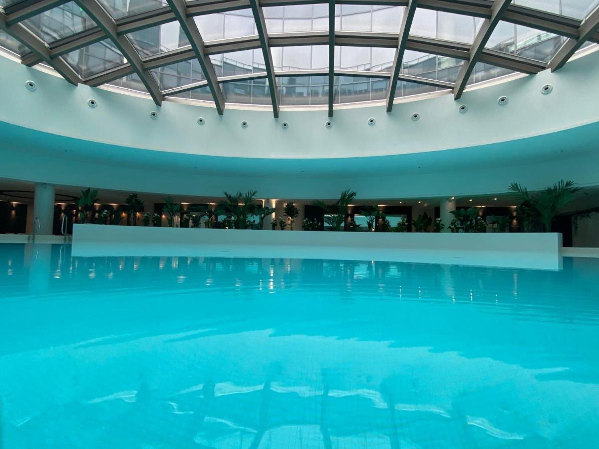 Hanza Tower High Floor Swimming Pool & Apartment *
