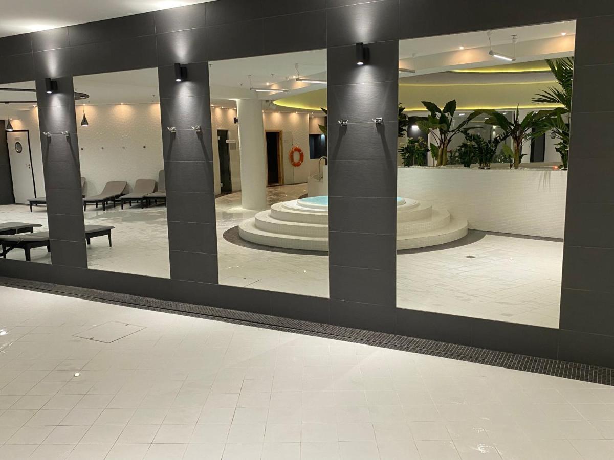 Hanza Tower High Floor Swimming Pool & Stettin
